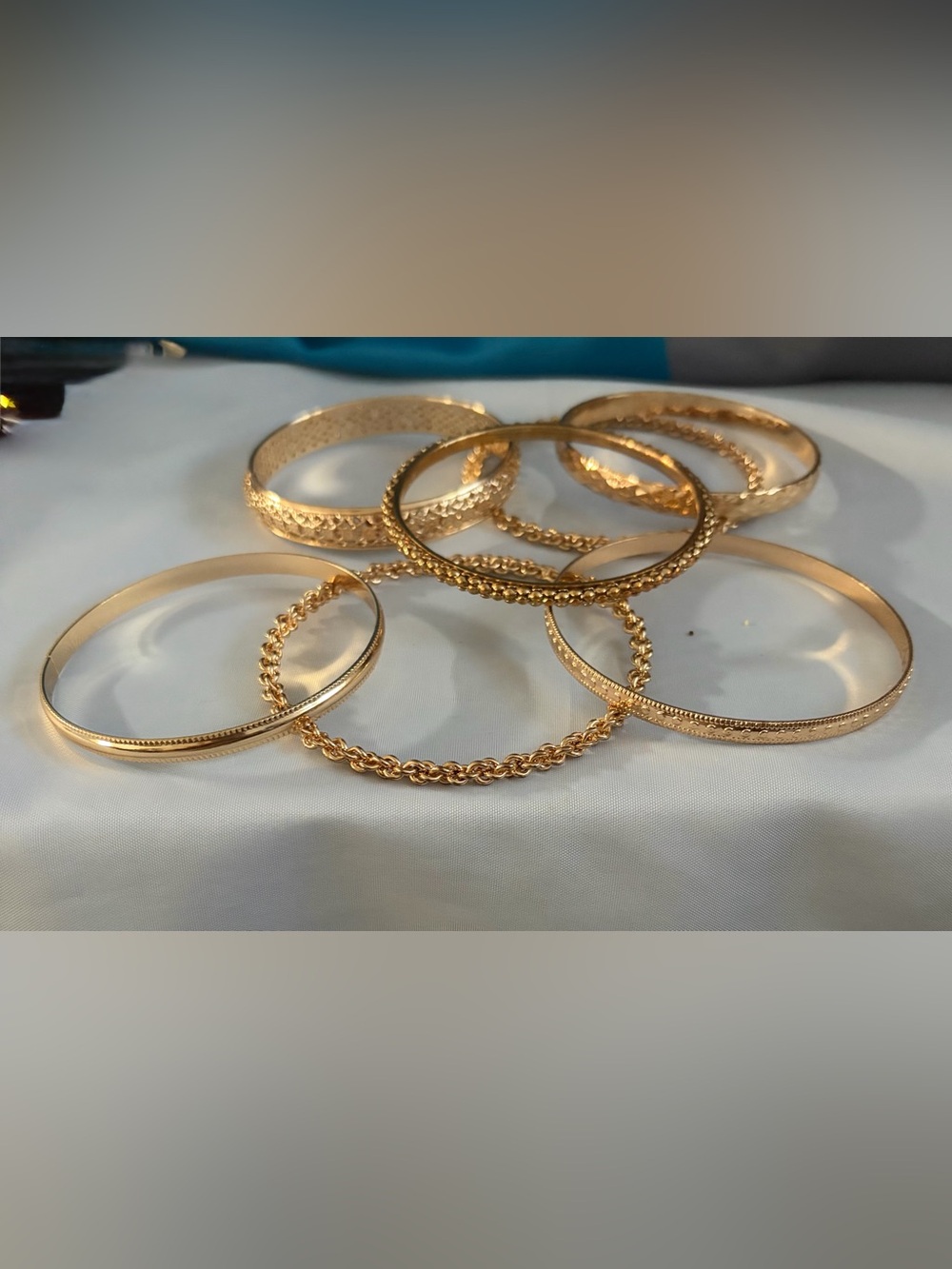 Seven Gold-Tone Women's Bangle Bracelet Set - Elegant Stackable Design